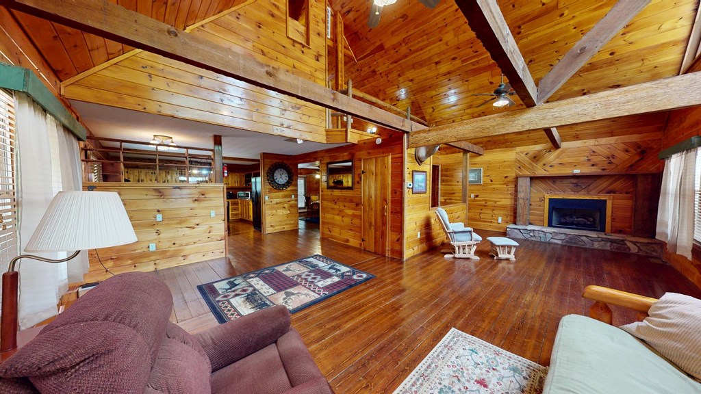 415270 Young Harris Residential