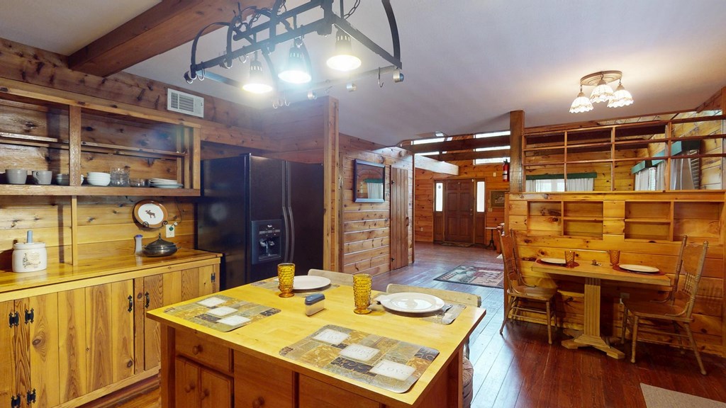 415270 Young Harris Residential