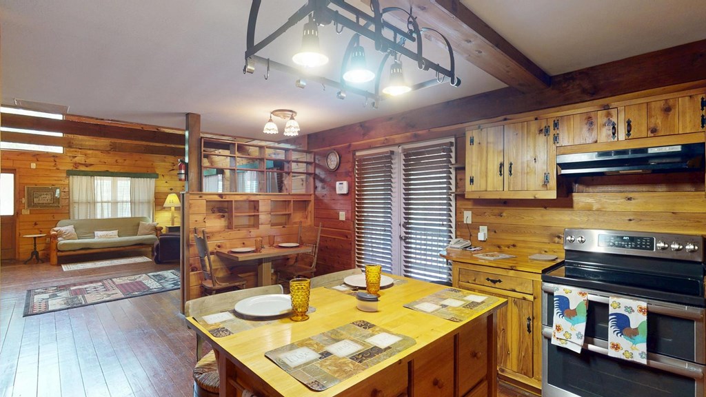 415270 Young Harris Residential