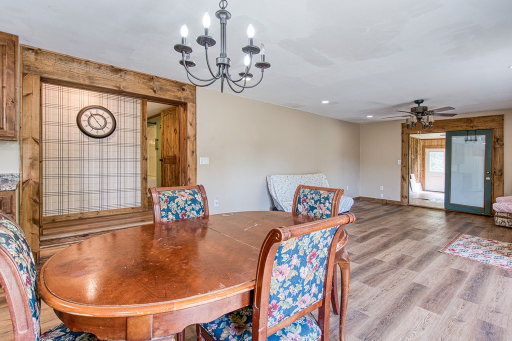 415275 Murphy Residential