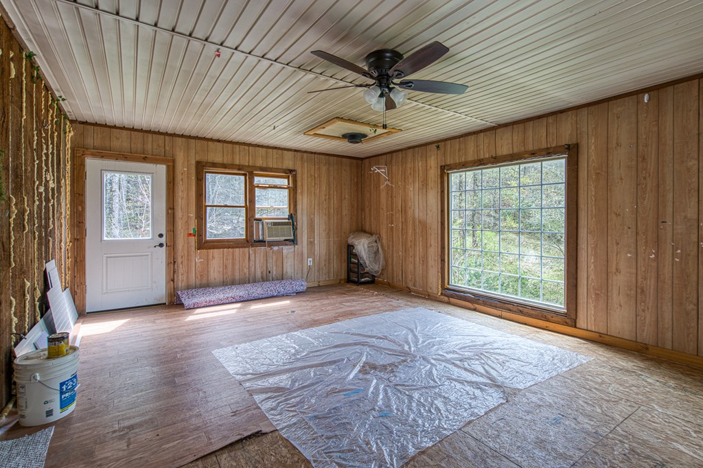 415275 Murphy Residential