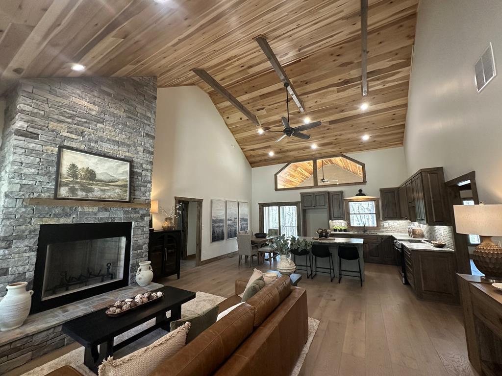 415279 Morganton 