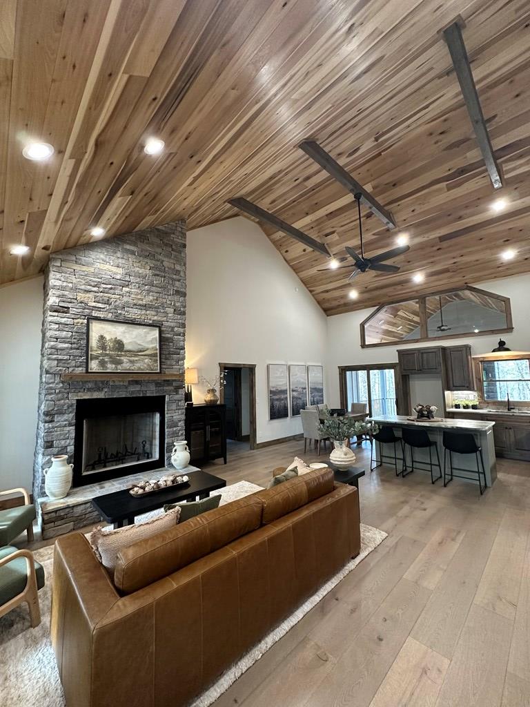 415279 Morganton Residential