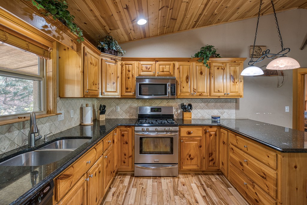 415281 Murphy Residential