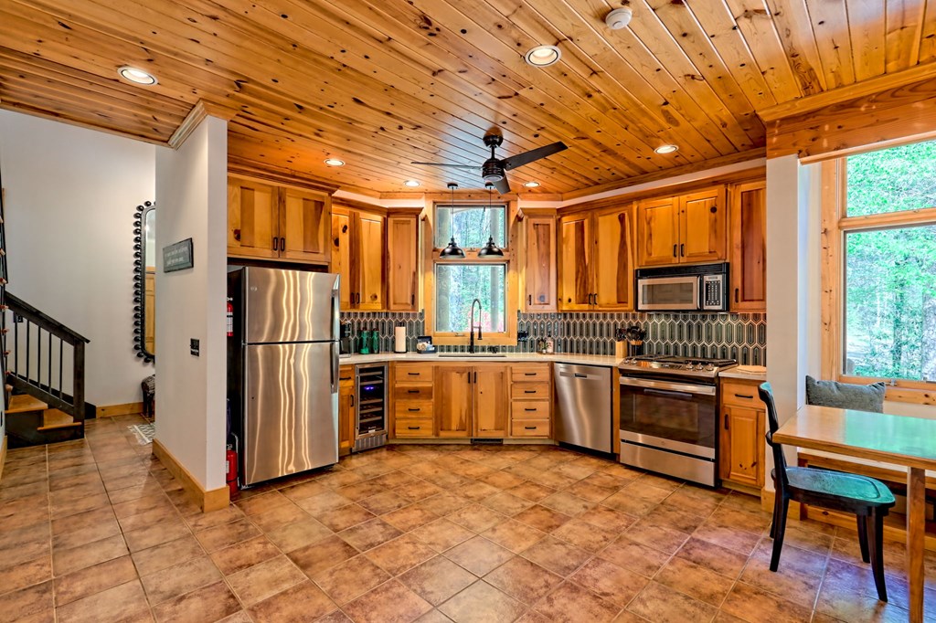 415292 Blairsville Residential
