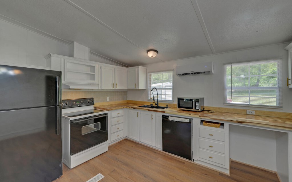 415304 Andrews Residential