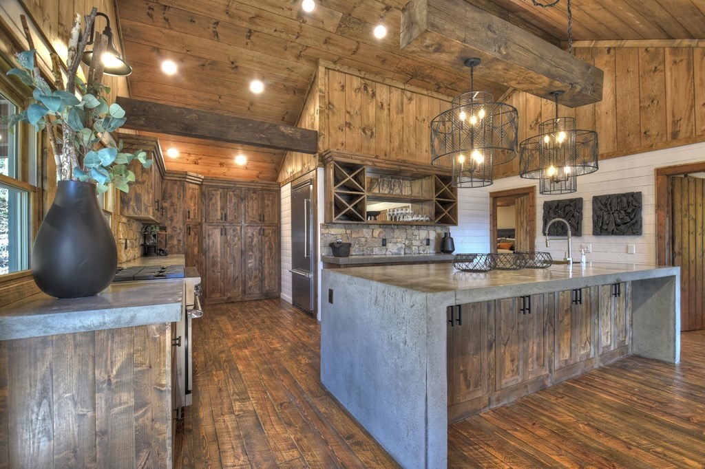 415305 Ellijay Residential