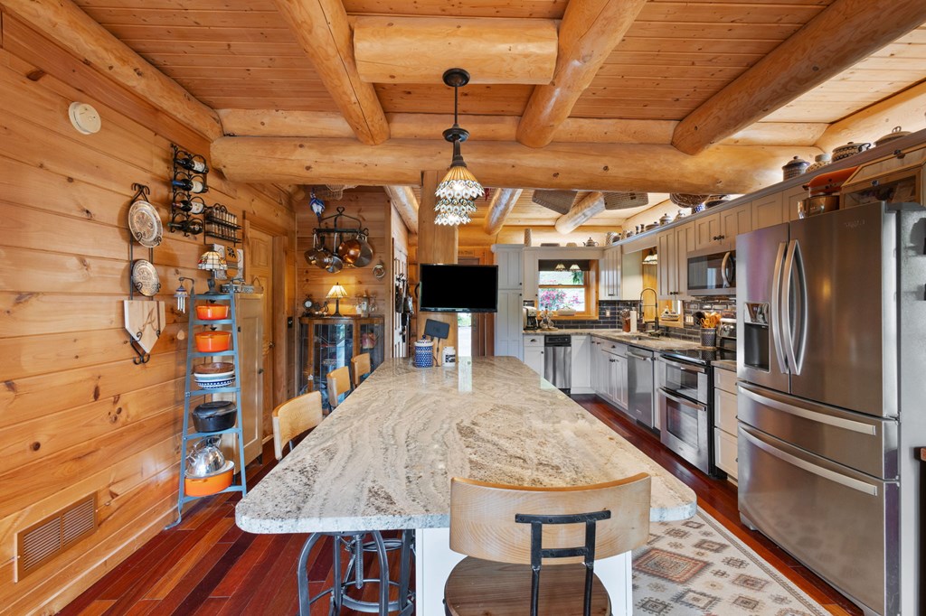 415325 Blue Ridge Residential