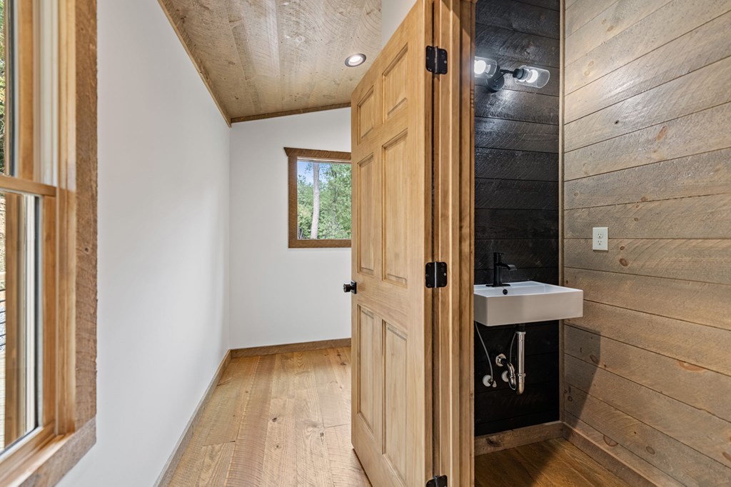 415328 Blue Ridge Residential