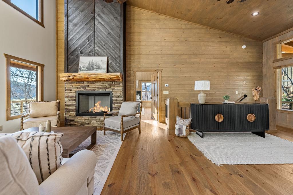 415328 Blue Ridge Residential