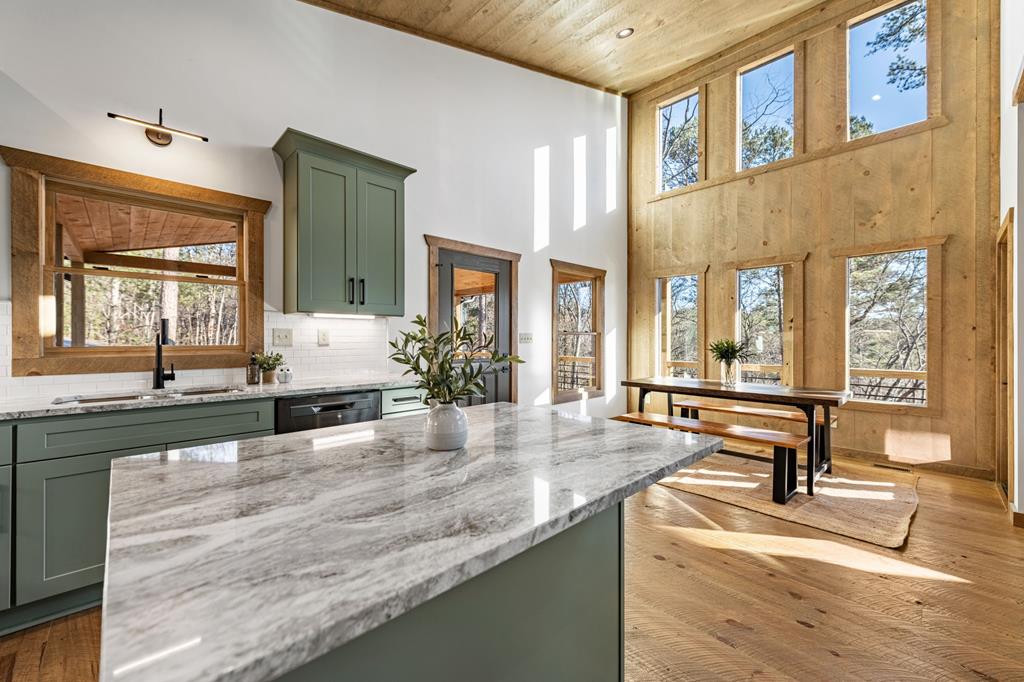 415328 Blue Ridge Residential