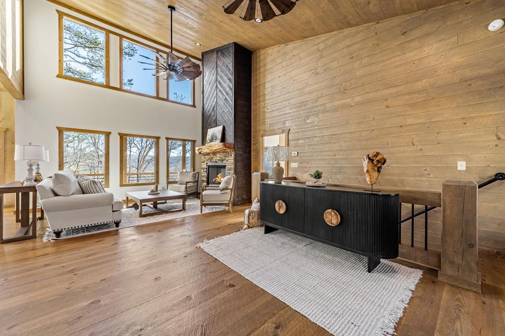 415328 Blue Ridge Residential