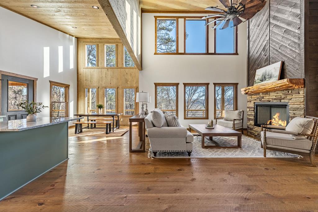 415328 Blue Ridge Residential