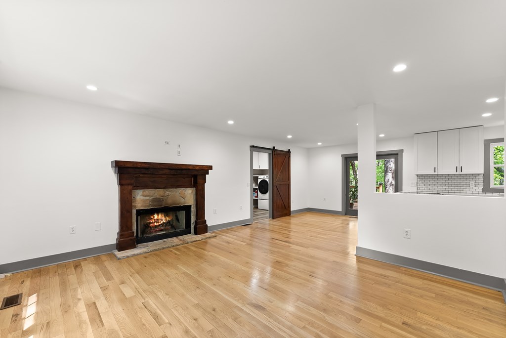 415335 Dahlonega Residential