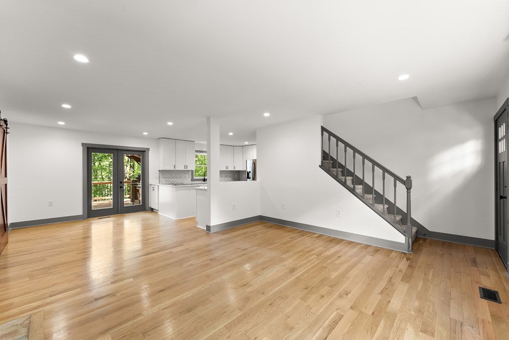 415335 Dahlonega Residential