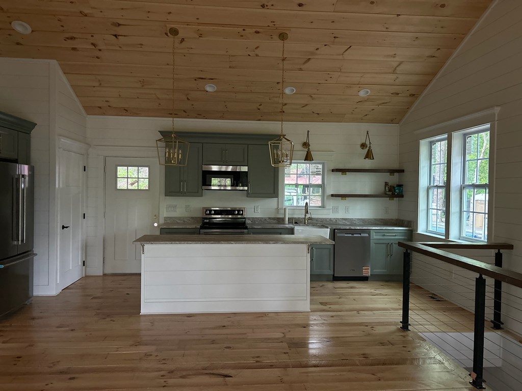 415338 Blue Ridge Residential