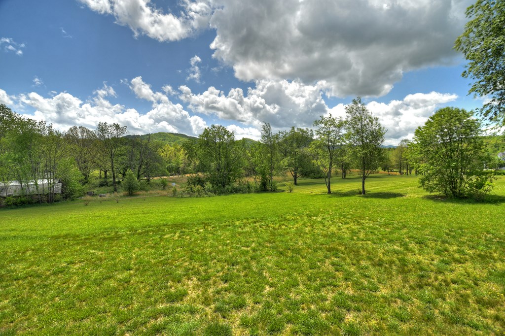 415340 Hayesville Residential