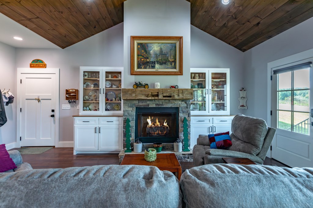 415343 Blairsville Residential