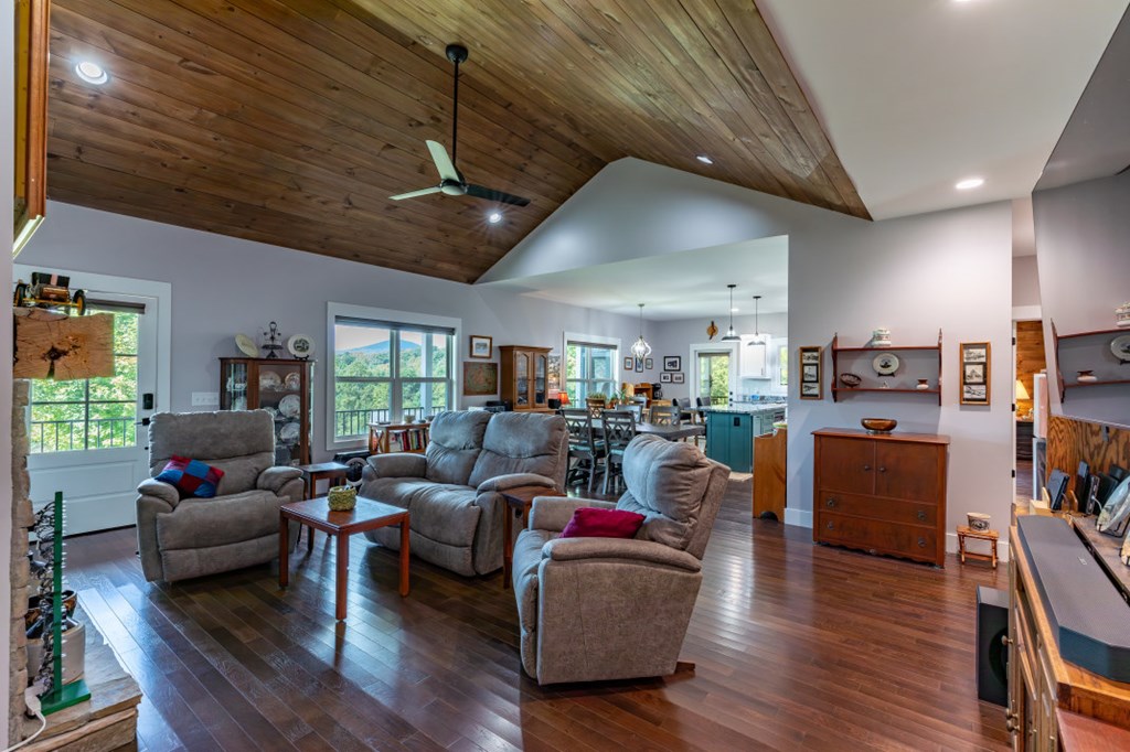 415343 Blairsville Residential