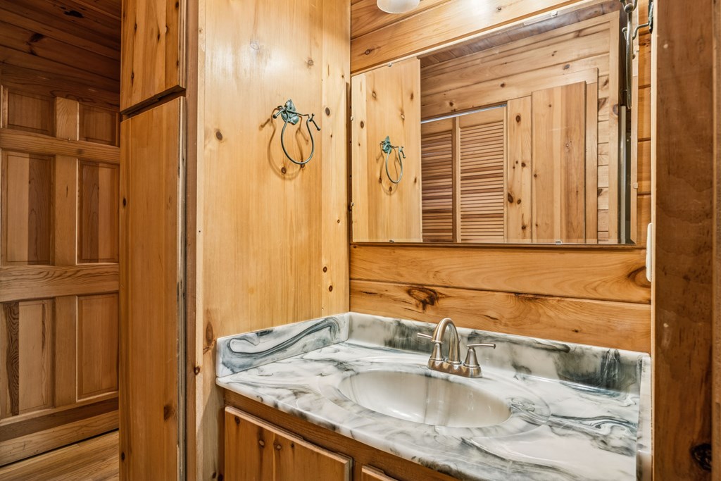 415345 Morganton Residential
