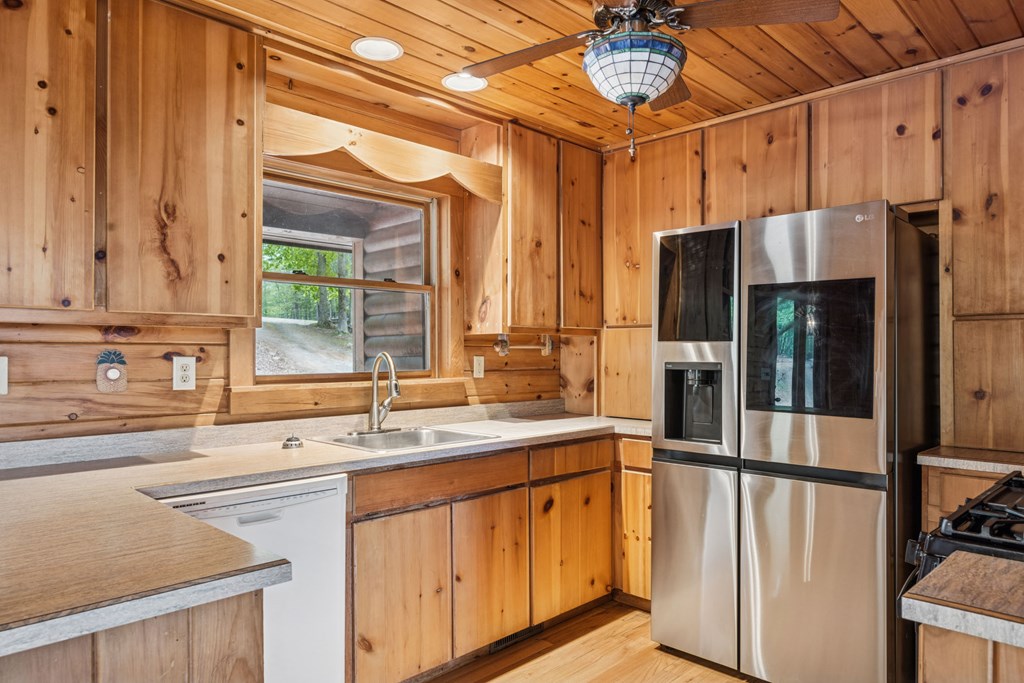 415345 Morganton Residential