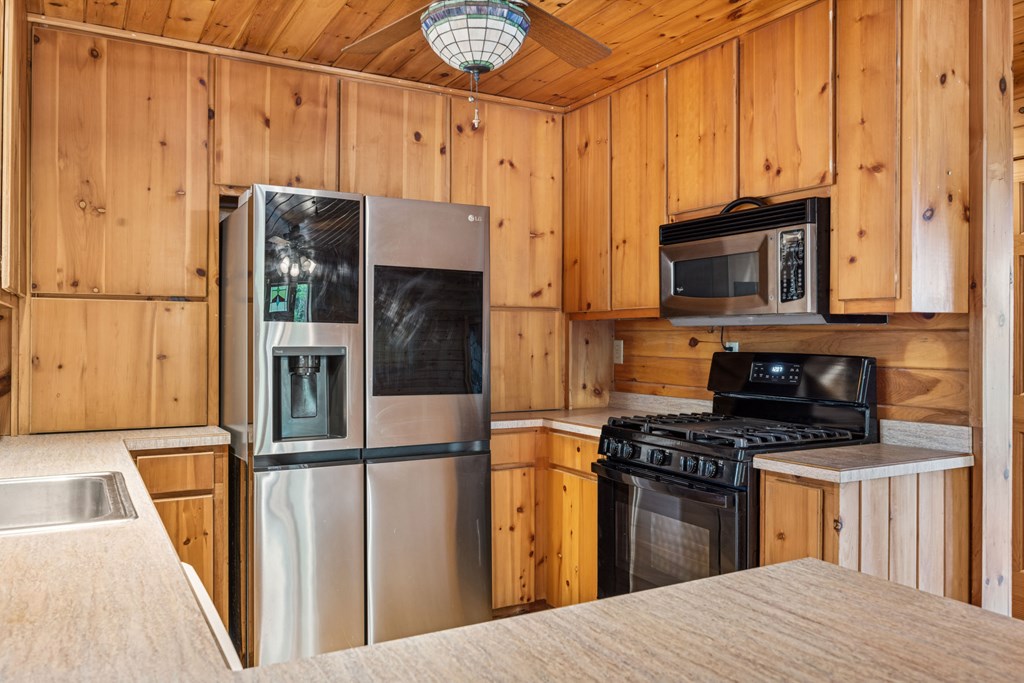415345 Morganton Residential