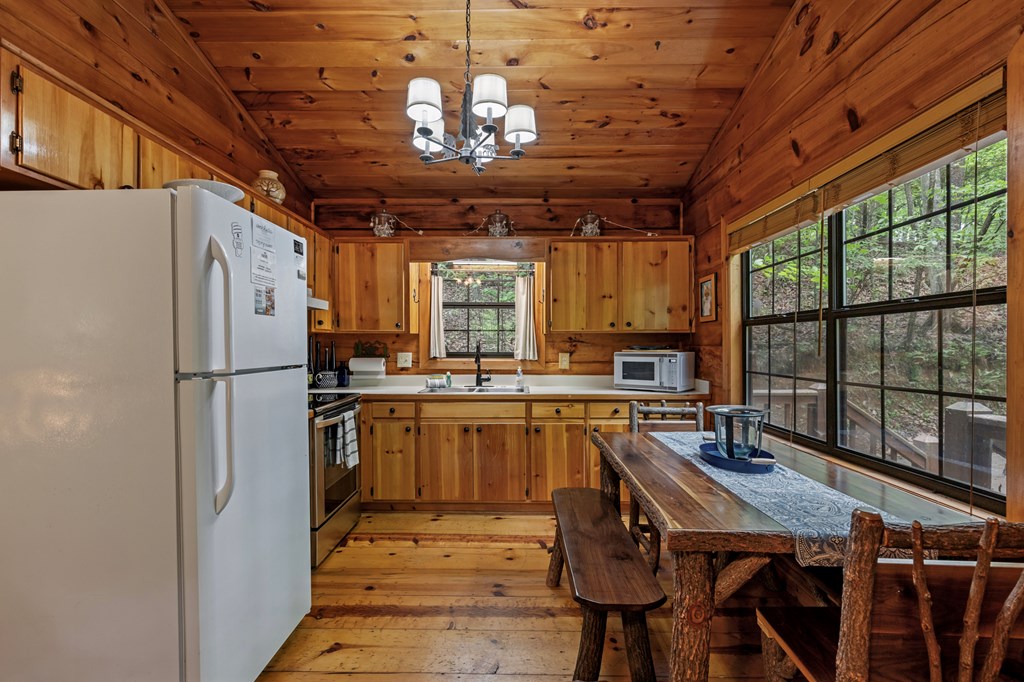 415359 Blue Ridge Residential