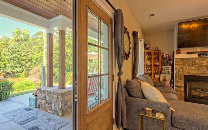 415370 Hayesville Residential