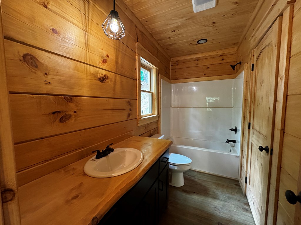 415371 Blue Ridge Residential