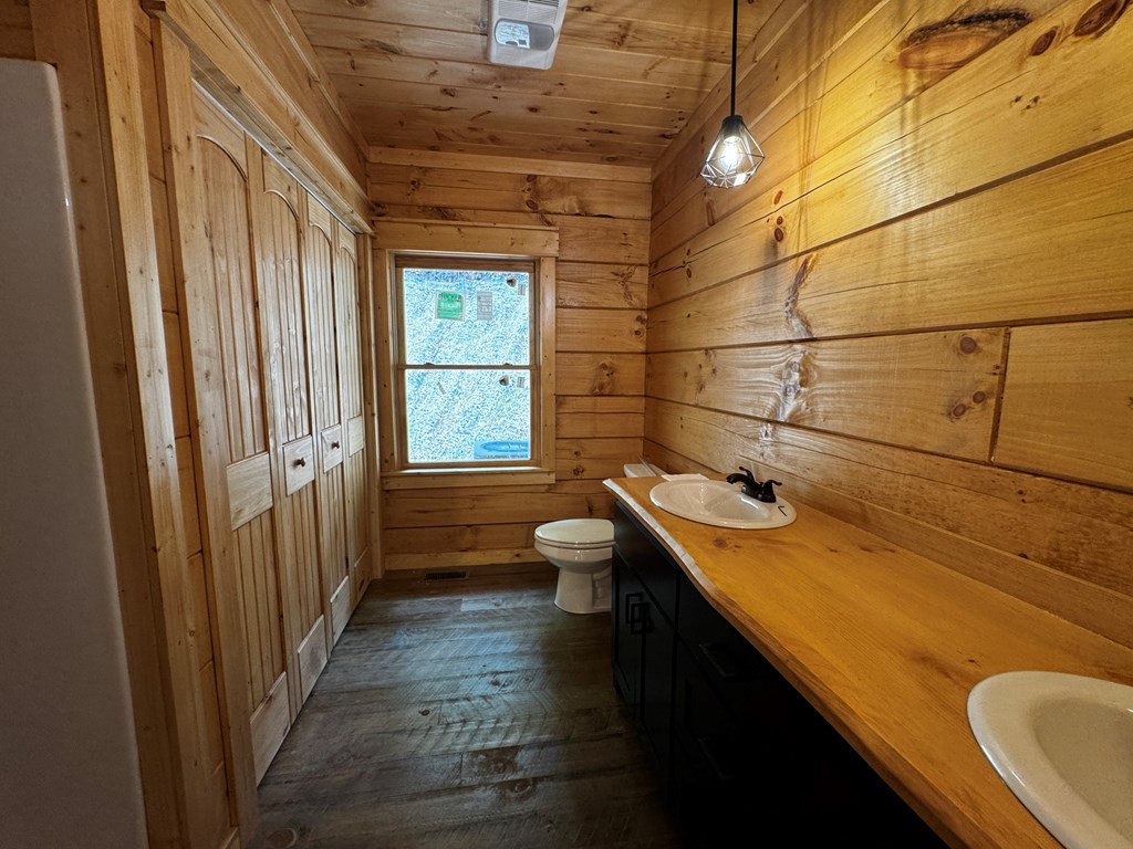 415371 Blue Ridge Residential