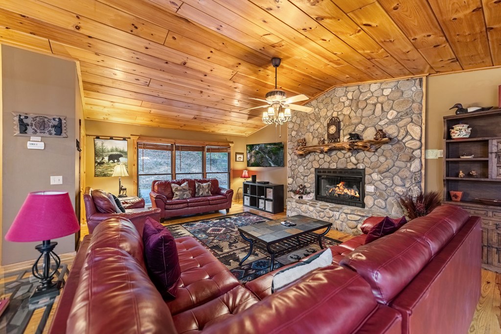 415373 Blue Ridge Residential