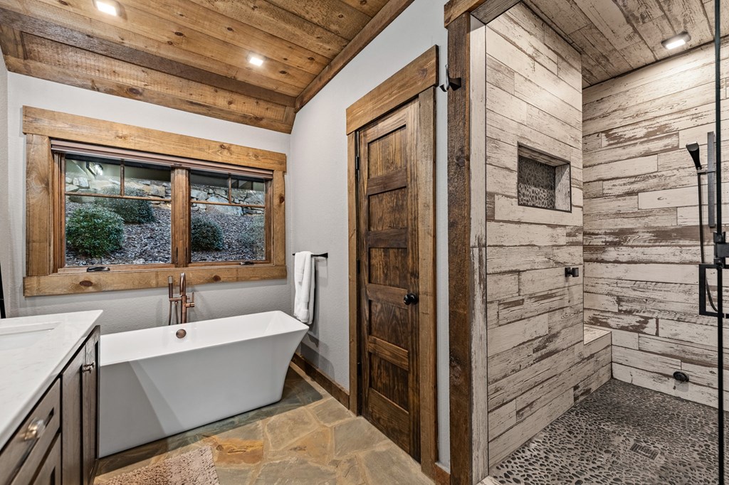 415385 Blue Ridge Residential