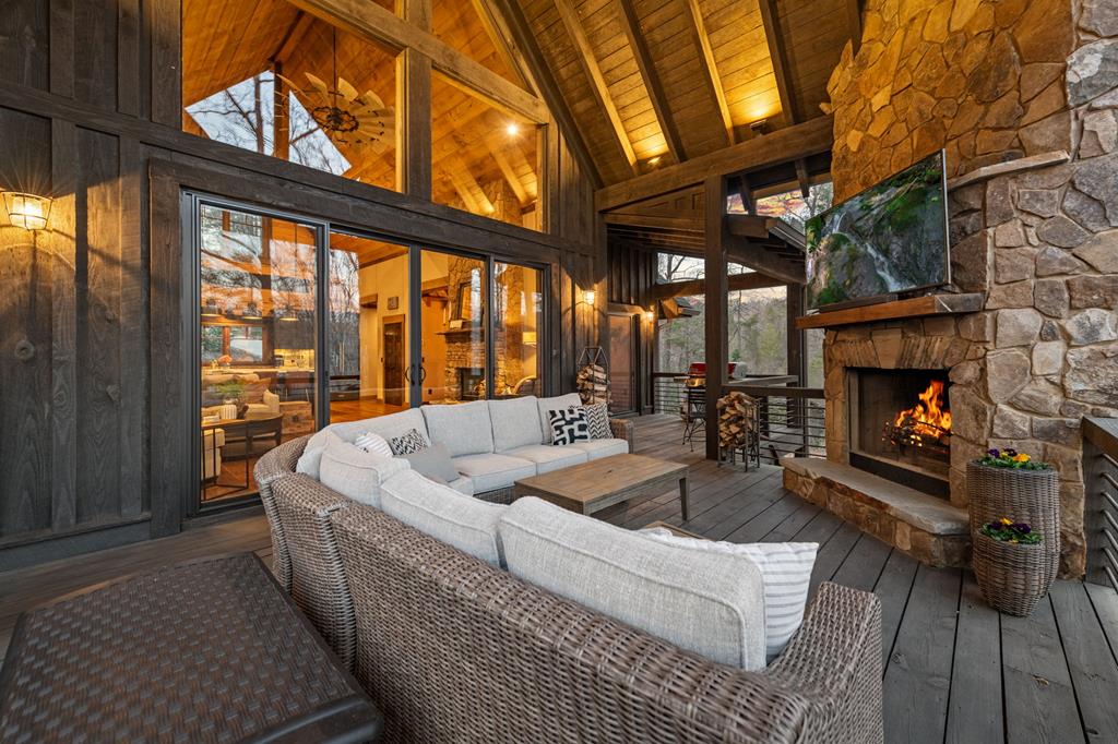 415385 Blue Ridge Residential