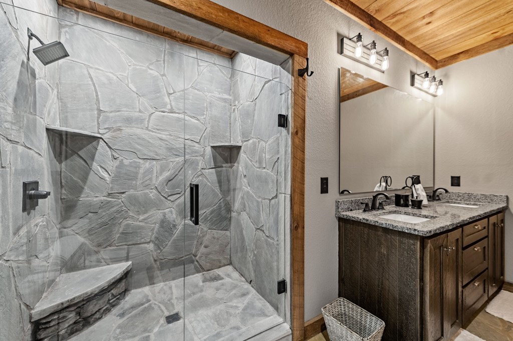 415385 Blue Ridge Residential
