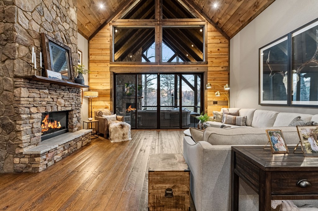 415385 Blue Ridge Residential