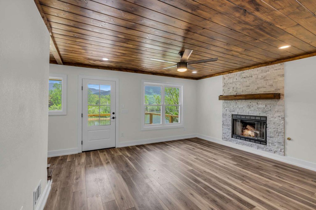 415395 Hiawassee Residential