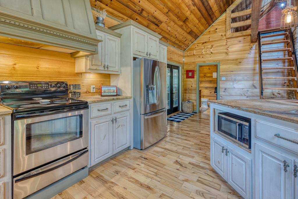 415402 Blue Ridge Residential