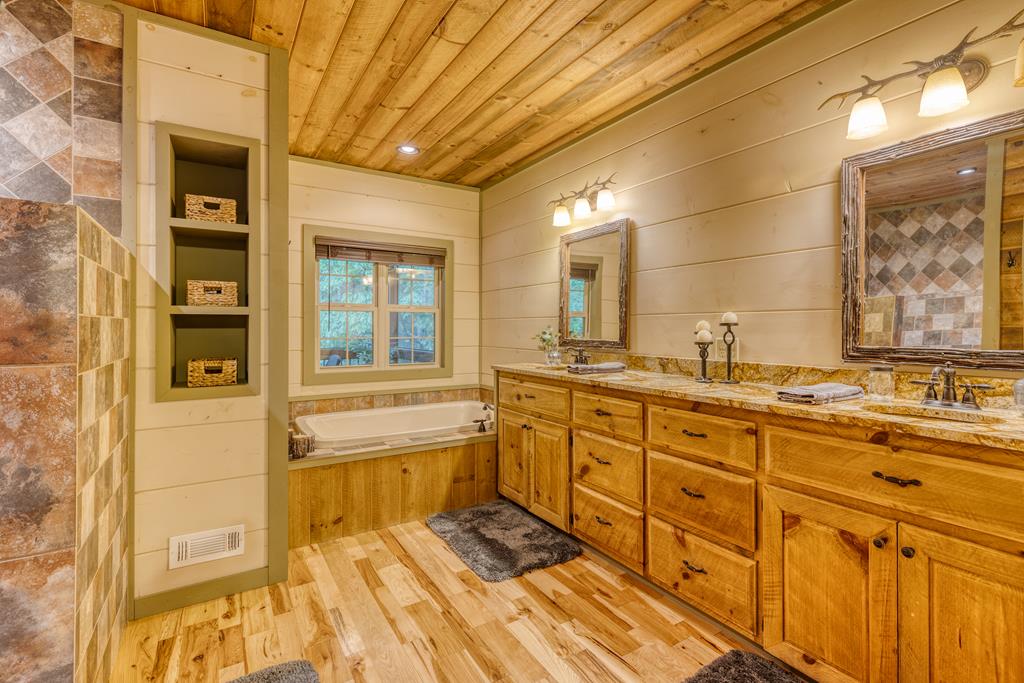 415402 Blue Ridge Residential