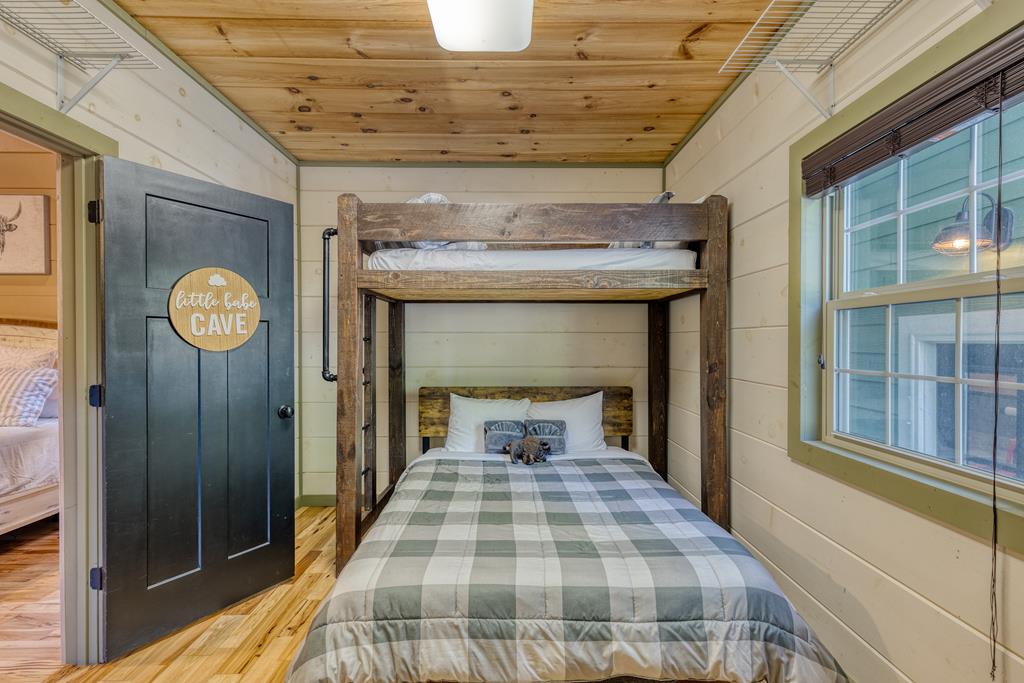 415402 Blue Ridge Residential