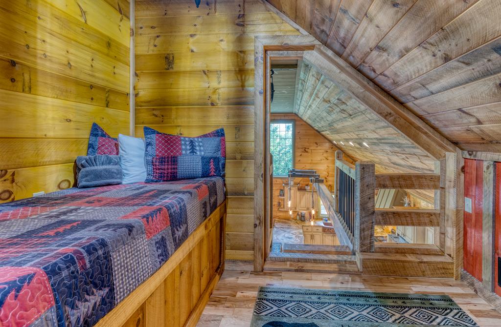 415402 Blue Ridge Residential