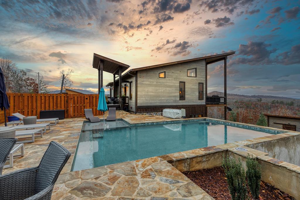 415404 Mineral Bluff 