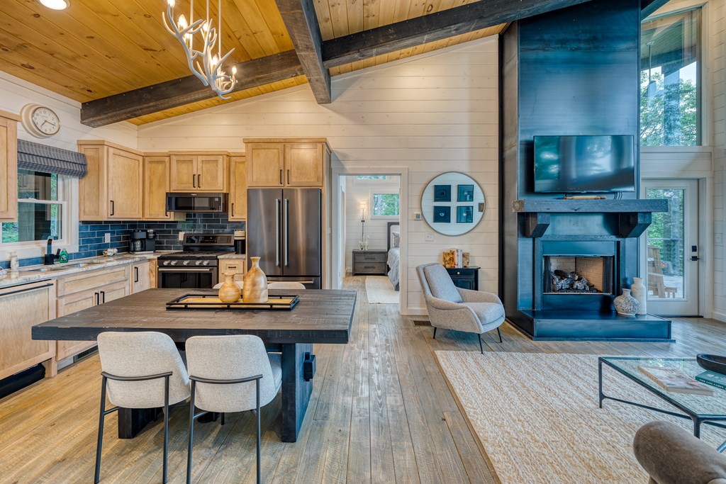 415405 Blue Ridge Residential