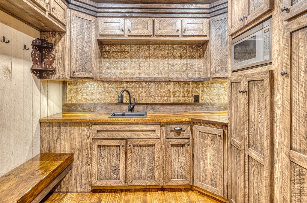 415406 Blue Ridge Residential
