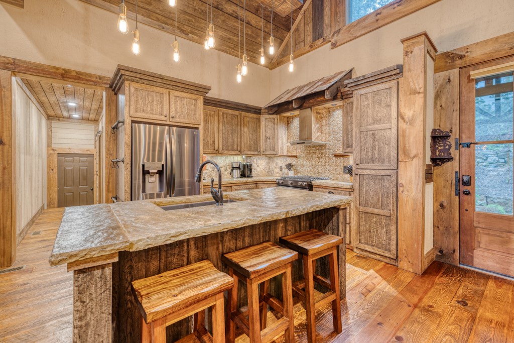 415406 Blue Ridge Residential