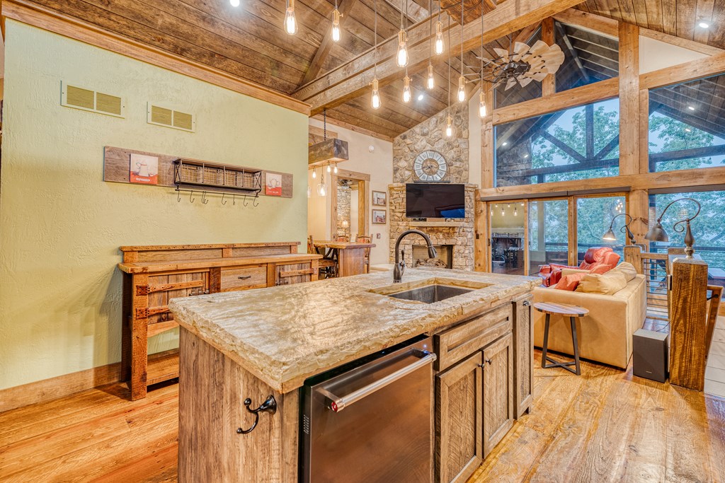 415406 Blue Ridge Residential