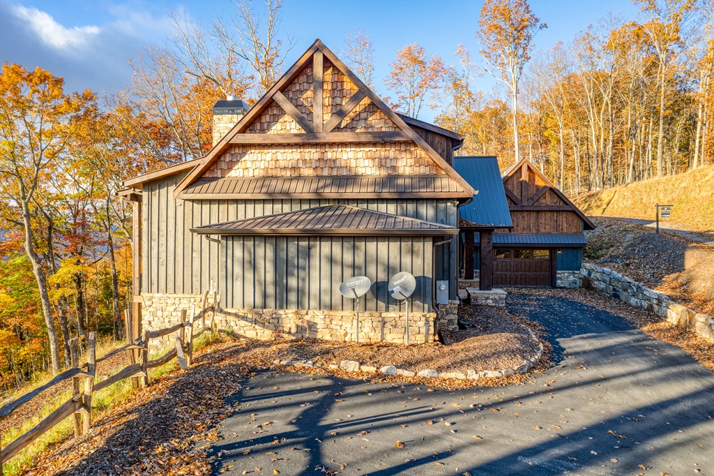 415407 Mineral Bluff Residential