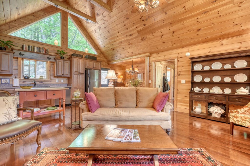 415410 Hayesville Residential