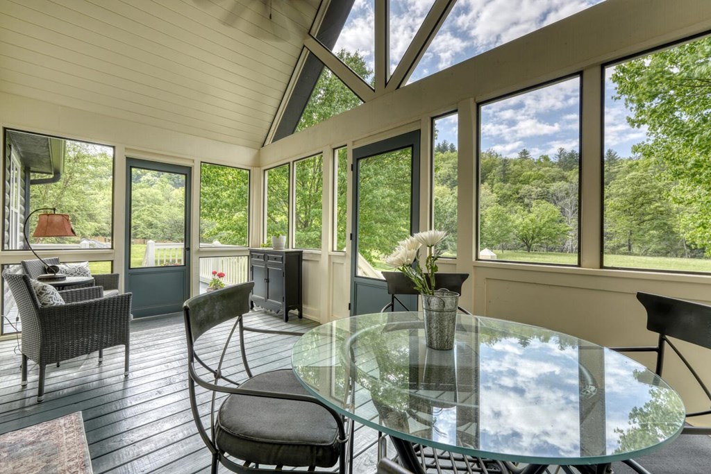 415410 Hayesville Residential