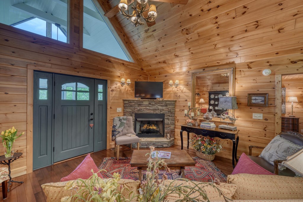 415410 Hayesville Residential