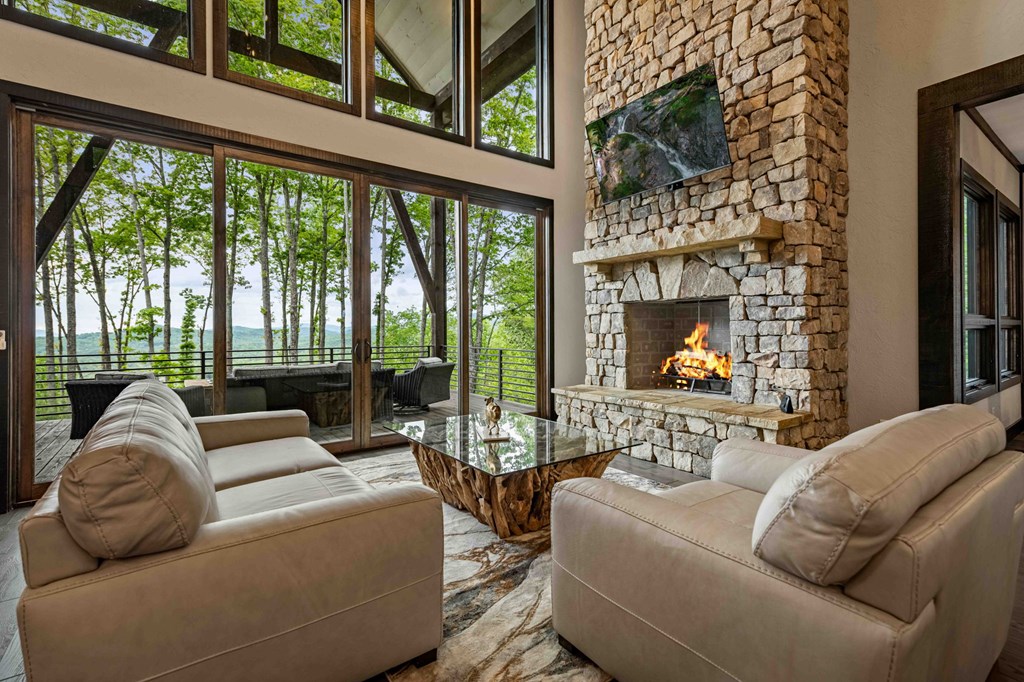 415413 Mineral Bluff Residential